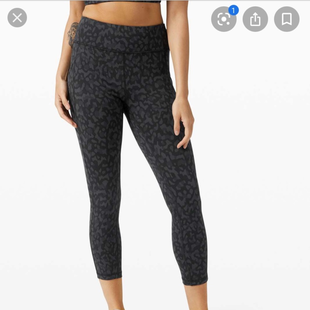 Lululemon Invigorate HR Crop 23”